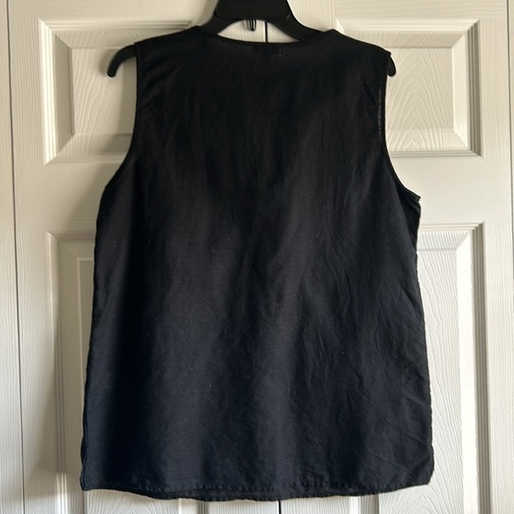 Price drop 29%off Linen Talbots sleeveless black white embroidery top sz 10 - Picture 3 of 10
